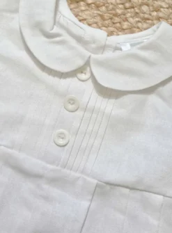 Barboteuse bébé garçon en lin blanc cassé