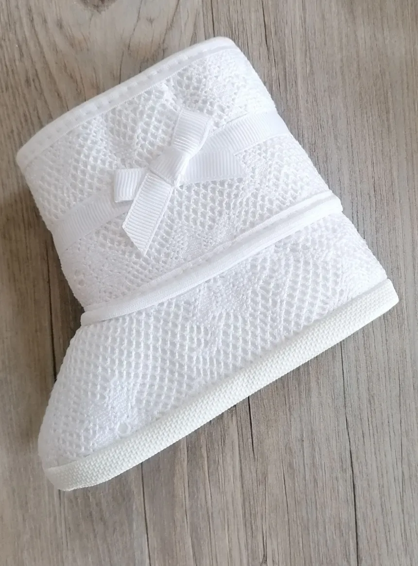 Bottes bébé fille hiver dentelle blanche