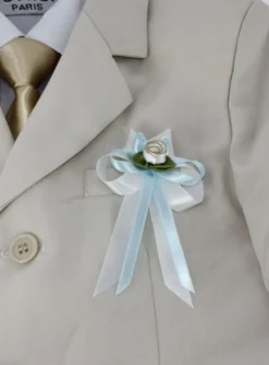 Boutonnière fleur et ruban satin