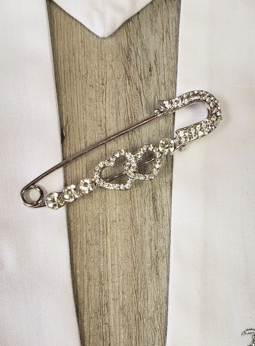 Broche épingle à nourice bijou strass cœur