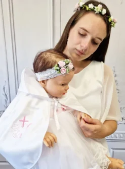 Cape de baptême blanche en satin avec capuche Blanc bébé