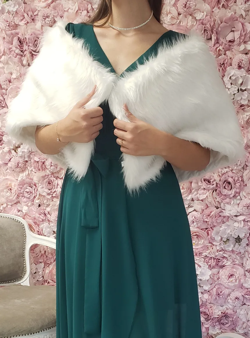 Cape femme fausse fourrure poils longs
