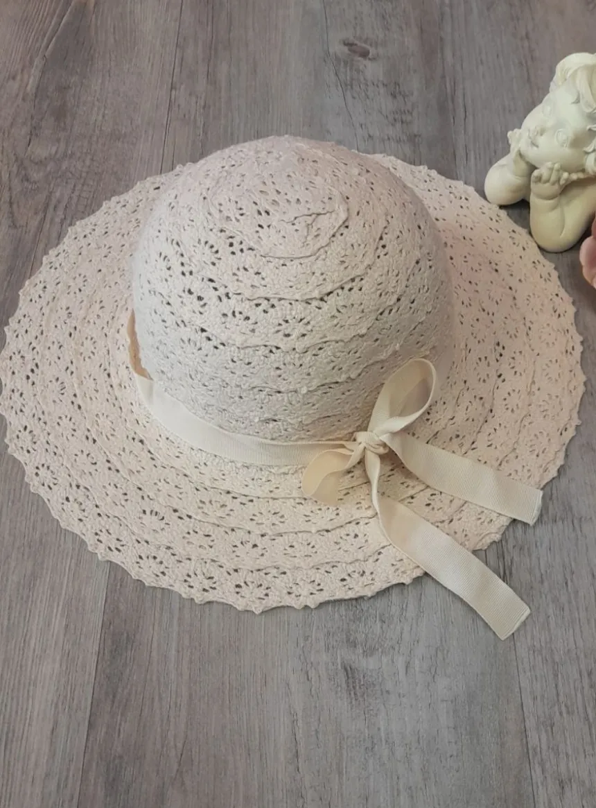 Chapeau fille dentelle crochet