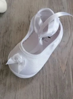 Chaussons ballerine bébé fille satin blanc