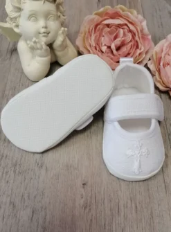 Chaussons baptême bébé fille avec croix