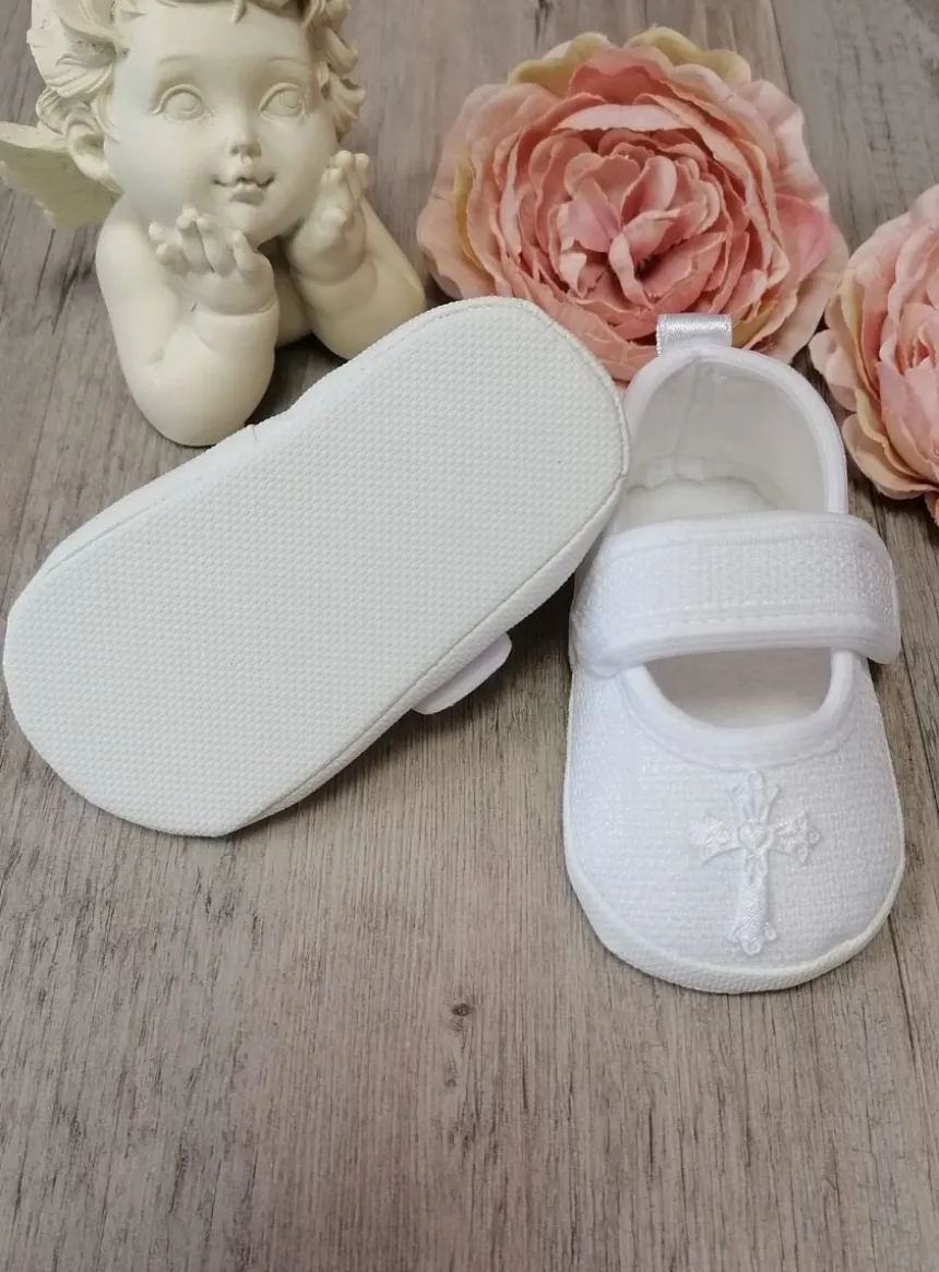 Chaussons baptême bébé fille avec croix