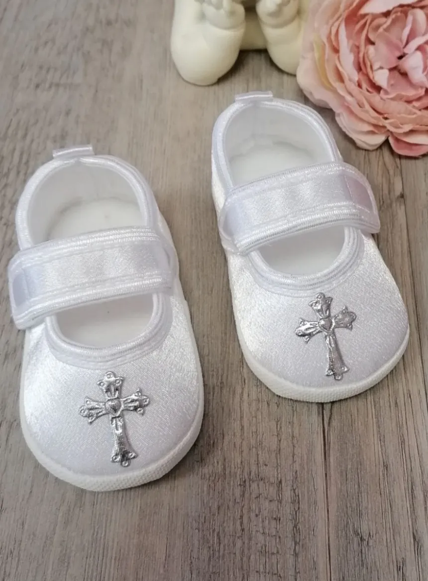 Chaussons baptême bébé fille avec croix