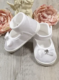 Chaussons bébé fille satin blanc avec nœud et strass