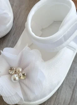 Chaussons blanche bébé fille fleurs et strass