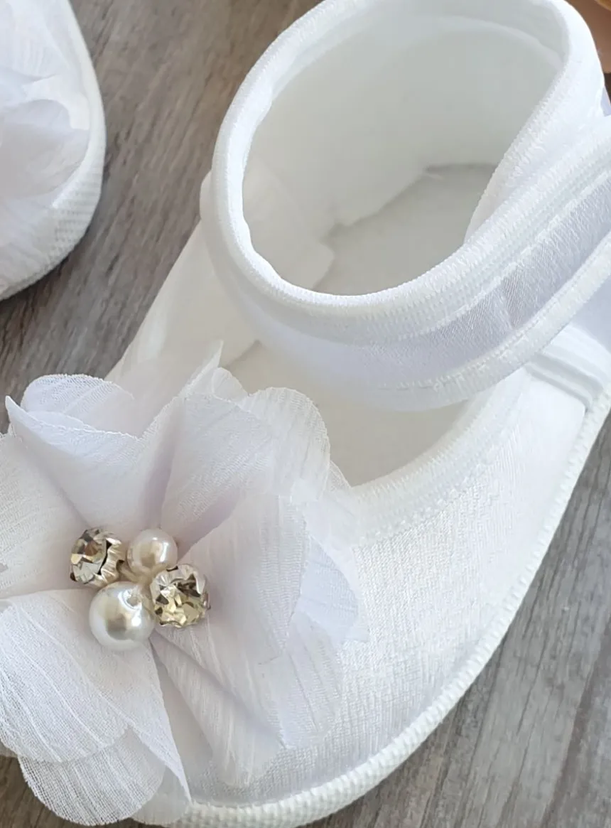 Chaussons blanche bébé fille fleurs et strass