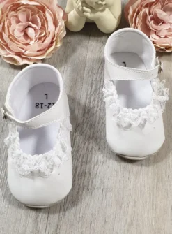 Chaussons de baptême bébé fille dentelle