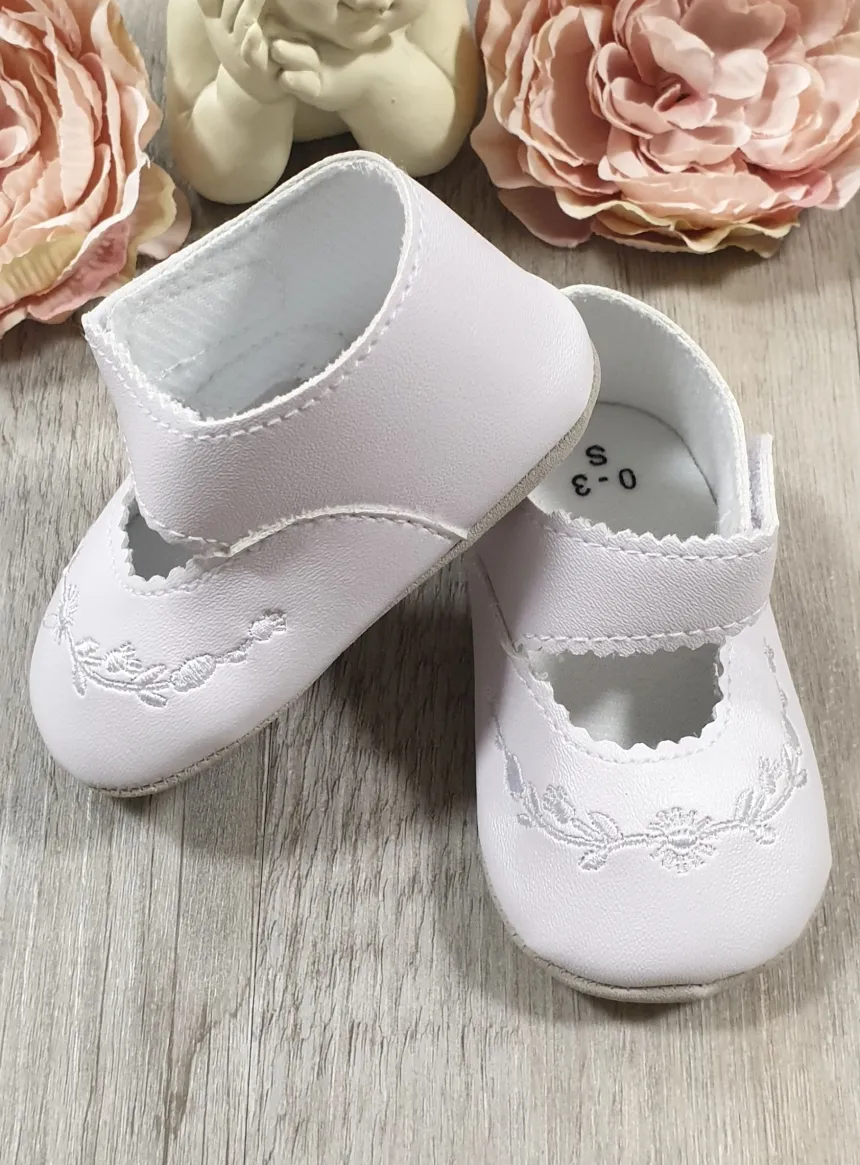 Chaussons de baptême fille broderie