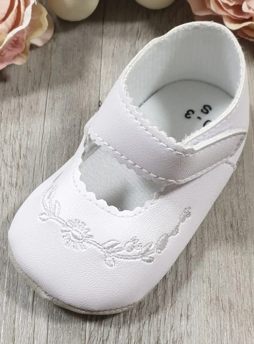 Chaussons de baptême fille broderie