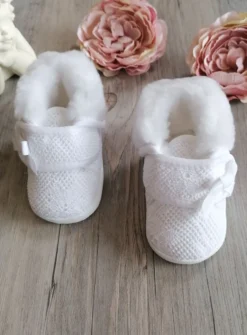 Chaussons hiver bébé fille dentelle fourrés