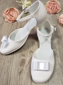 Chaussures de communion fille à petits talons