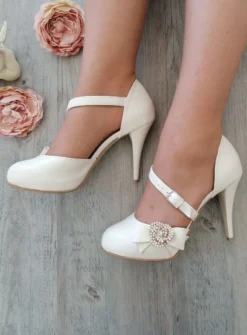Chaussures escarpin cérémonie femme satin et lanière