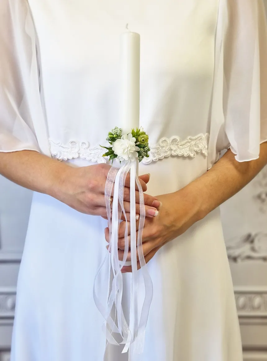 Cierge de Communion avec fleurs et ruban