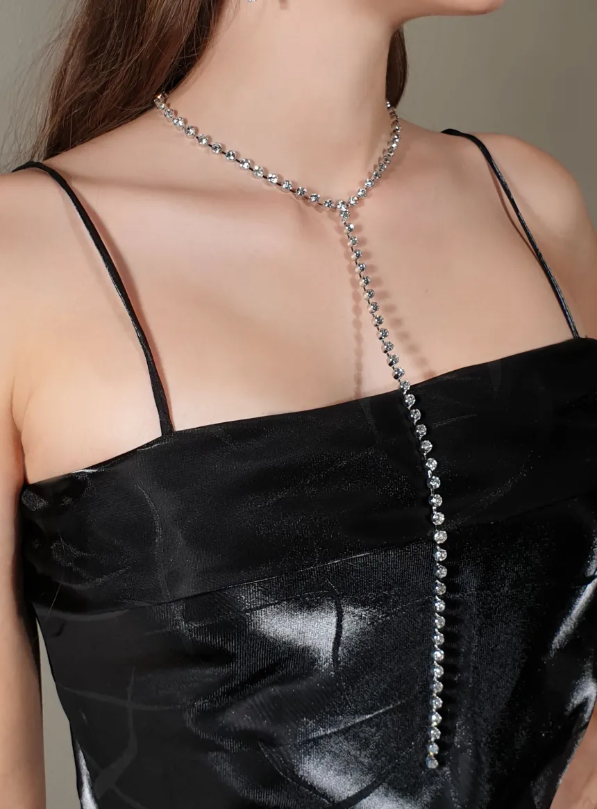 Collier de strass pour décolleté poitrine Gris argent