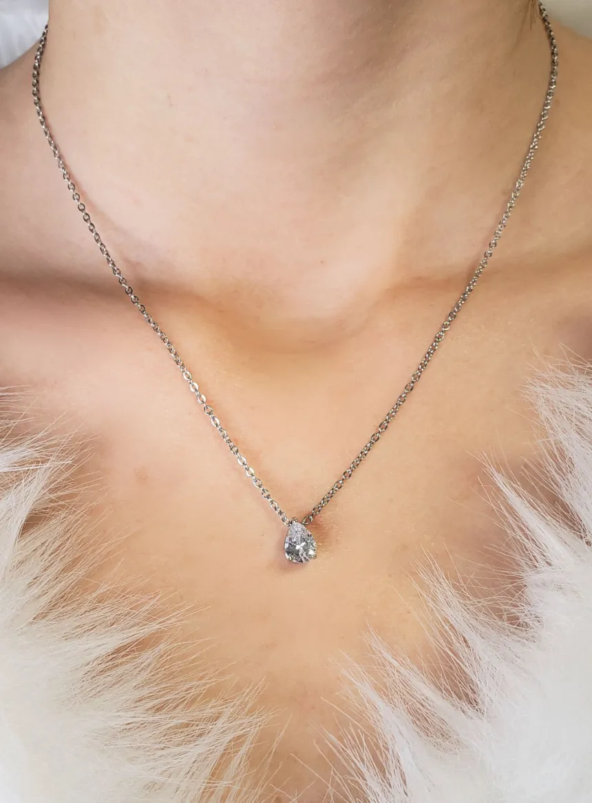 Collier pendentif strass en Goutte Gris argent