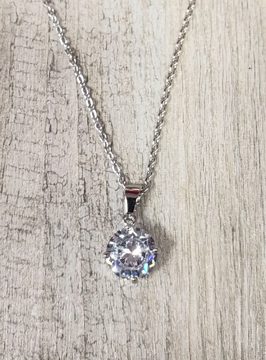 Collier pendentif strass en Solitaire Gris argent