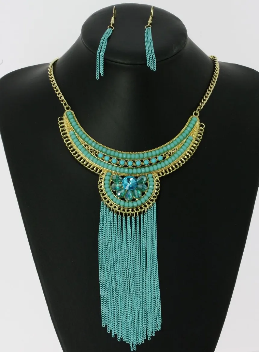 Collier plastron chic + boucles