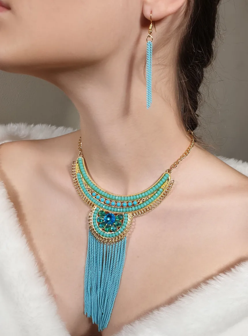 Collier plastron chic + boucles