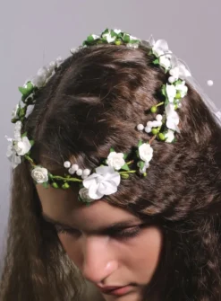Couronne avec fleurs et rubans Blanc