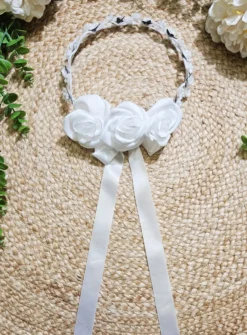 Couronne de fleurs blanches