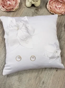 Coussin alliances champêtre fleurs en satin