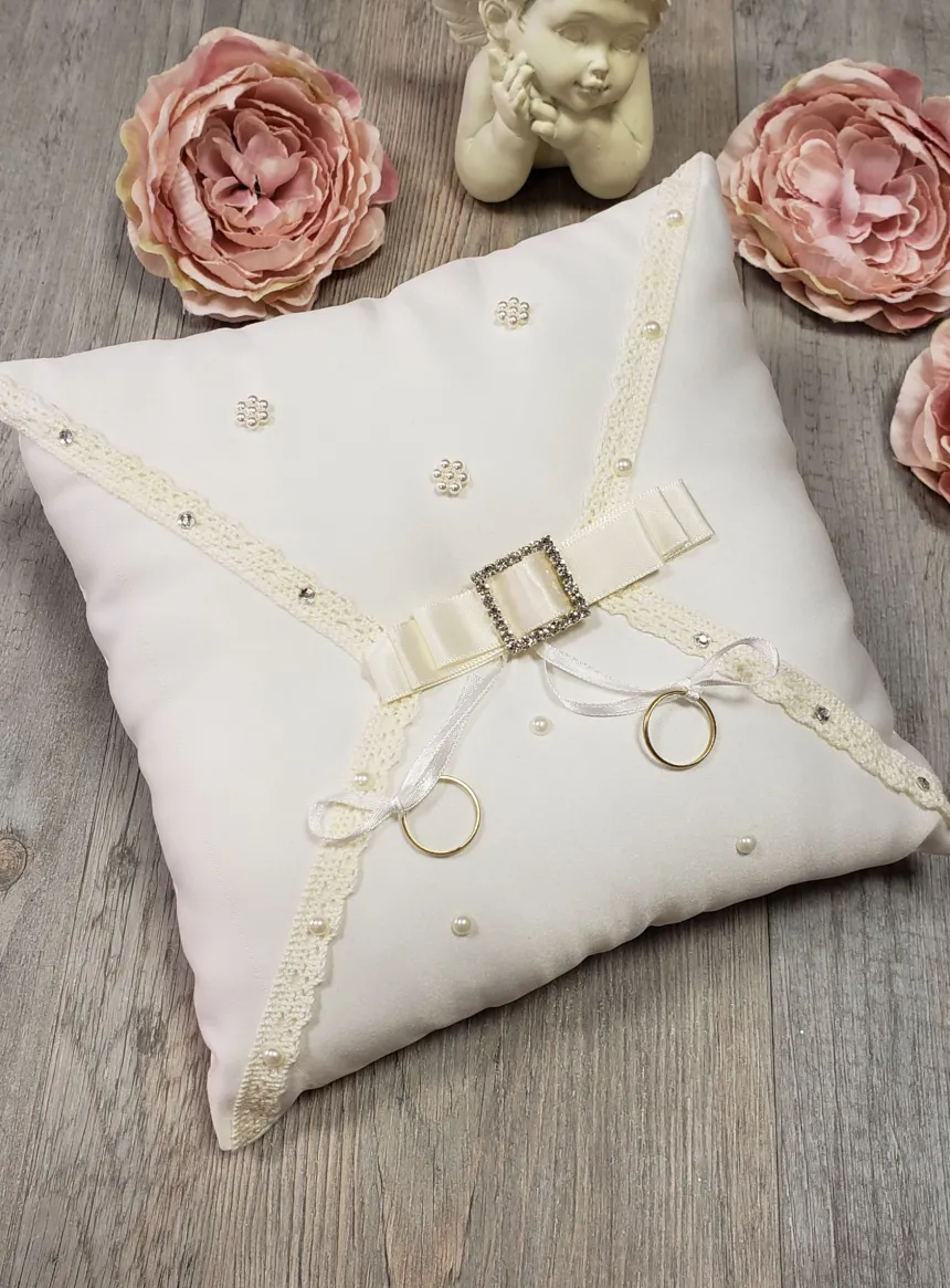 Coussin pour alliances nœud et strass