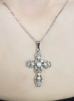 Croix strass avec chaine