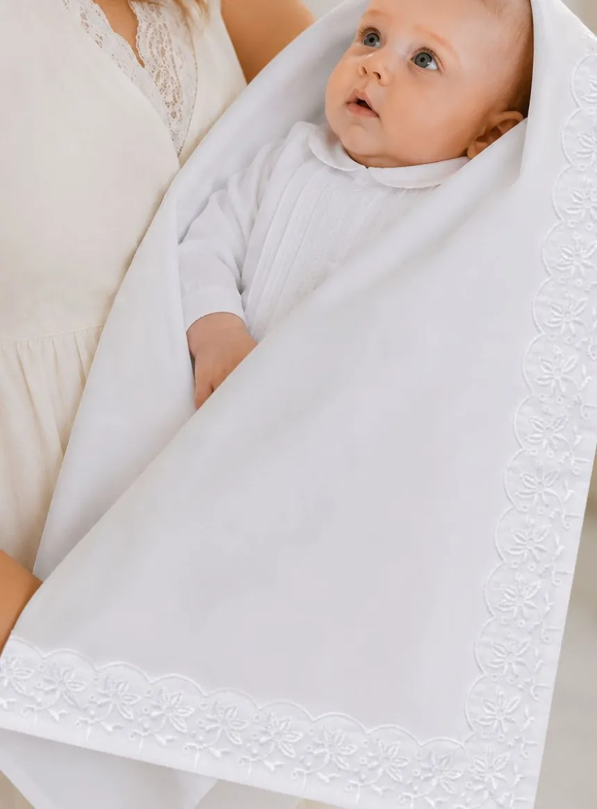 Linge de baptême et de naissance personnalisé avec dentelle anglaise