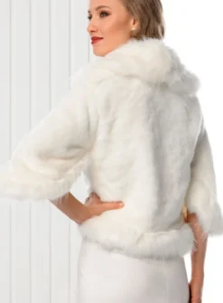 Manteau cape fausse fourrure mariage