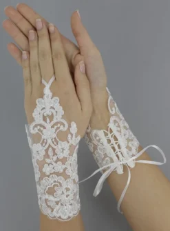 Mitaines mariage femme court tout dentelle