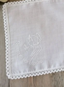 Mouchoir de baptême coton brodé
