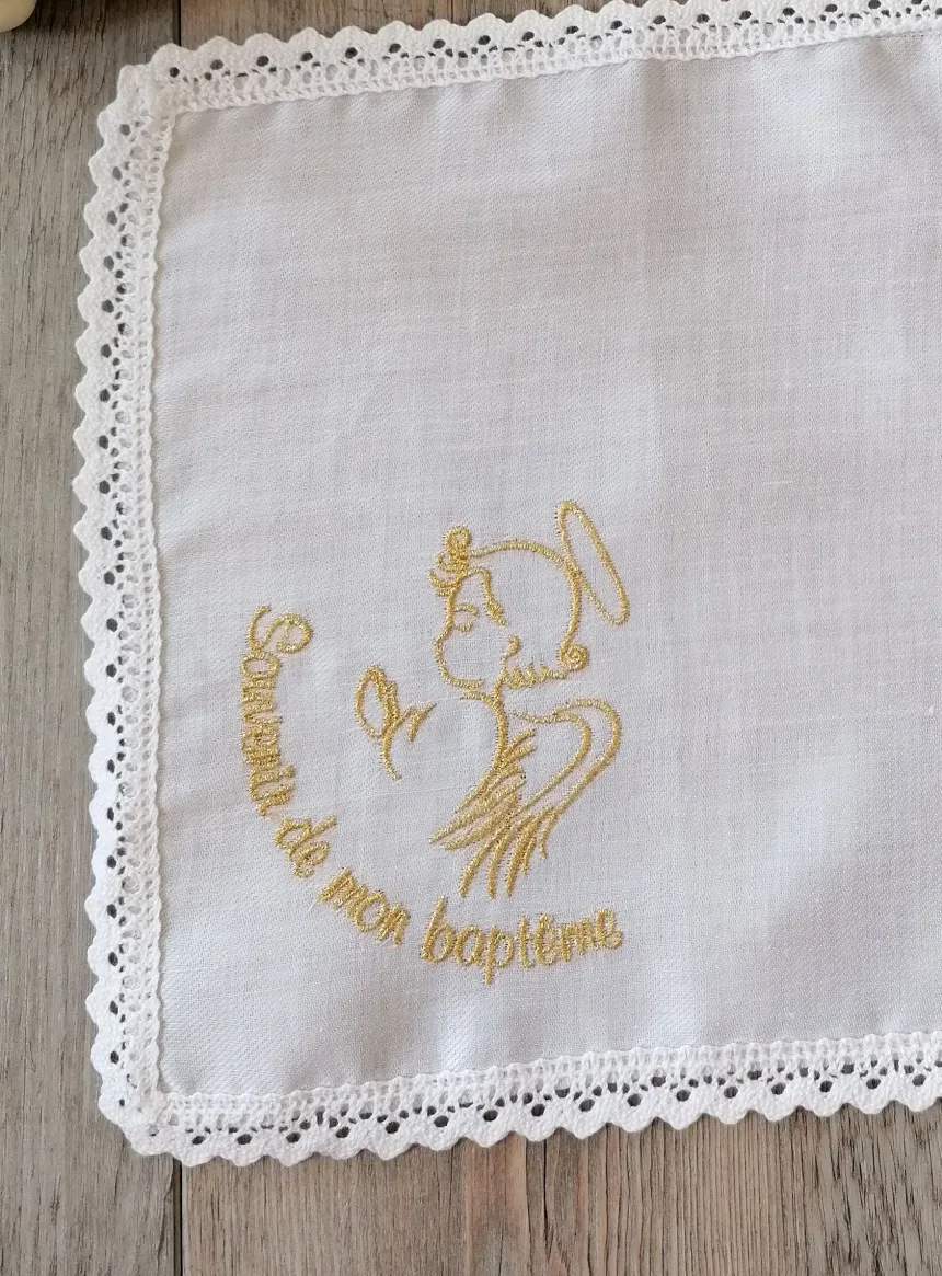 Mouchoir de baptême coton brodé
