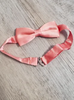 Noeud papillon satin pour enfant