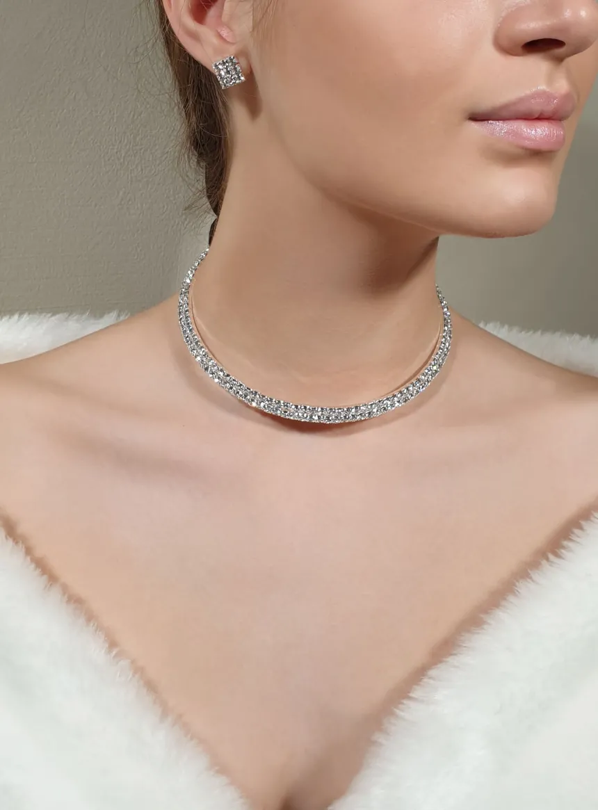 Parure de soirée collier ras du cou + boucles strass