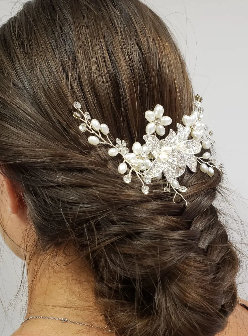 Peigne cheveux fleurs et perles