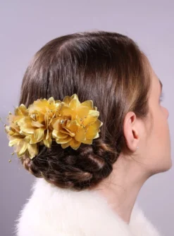 Peigne cheveux rangée de fleurs