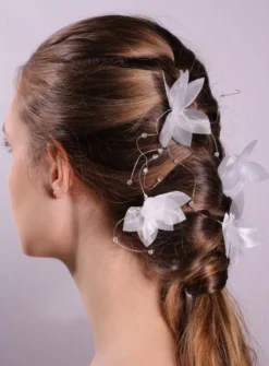 Pic pour cheveux avec composition de fleur Blanc