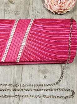 Pochette de soirée satin plissé et strass