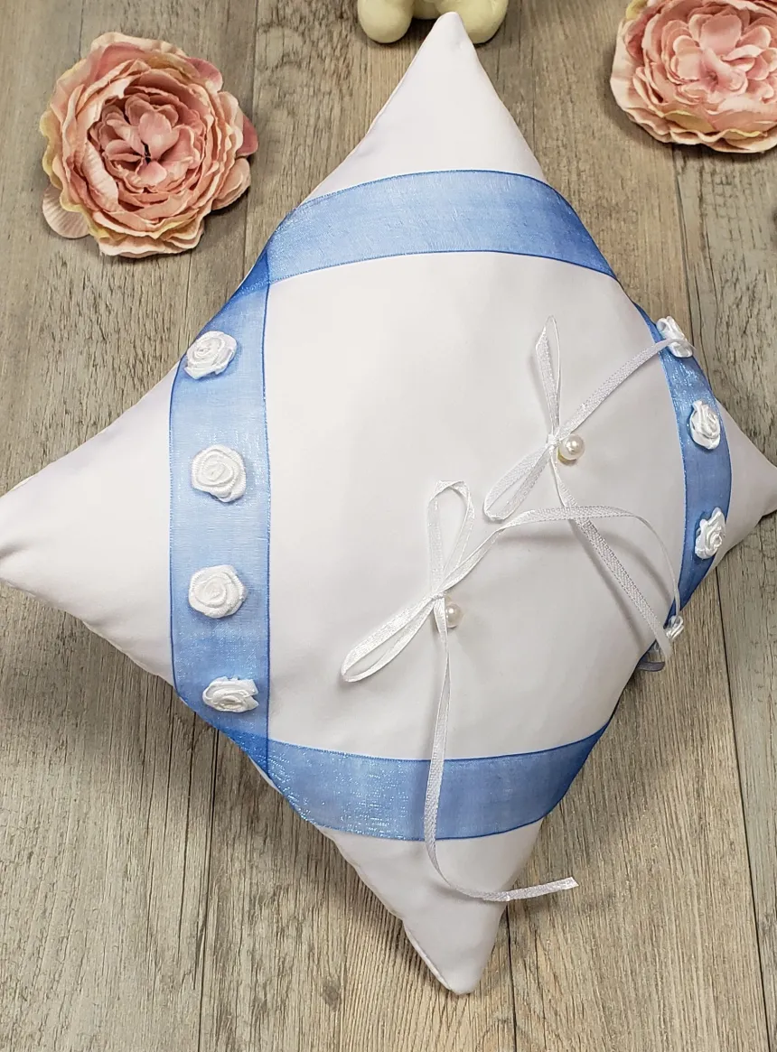 Porte alliances mariage ruban bleu et fleurs