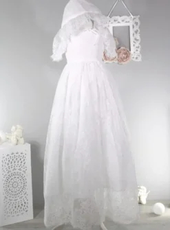 Robe baptême longue bébé fille dentelle fine + béguin