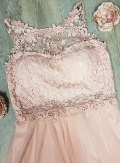 robe cortège femme voilage et dentelle