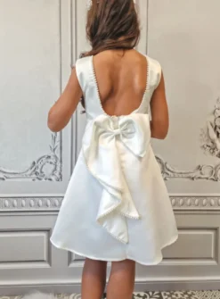 Robe courte de cérémonie fille ivoire avec perles et nœud au dos