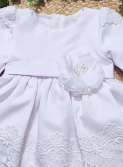 Robe de baptême bébé fille blanche manches longues en dentelle