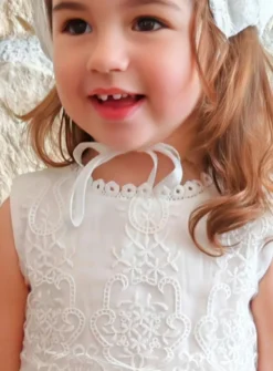 Robe de baptême longue et traditionnelle avec bonnet