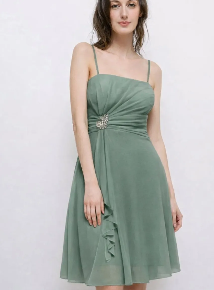 Robe demoiselle d'honneur courte femme drappée broche strass