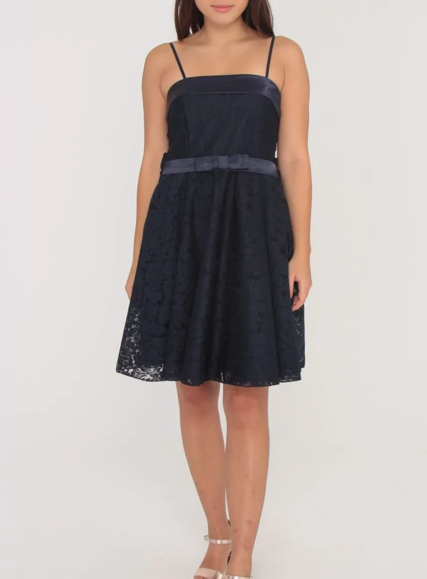 Robe de soirée courte femme ou jeune fille